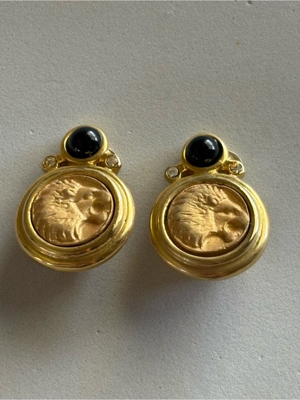 Vintage 80’s Gold Tone Lion Head Clip On Earrings